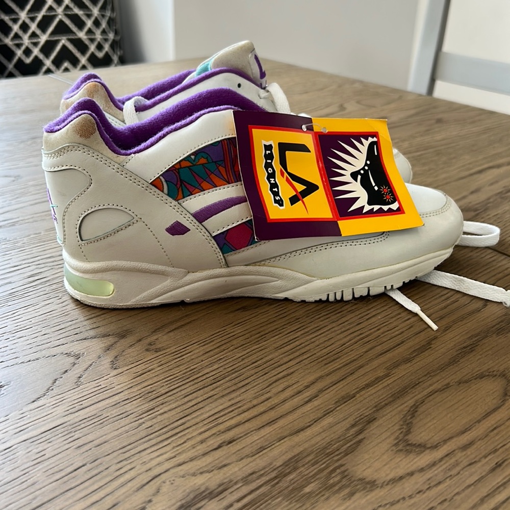 NWT LA Gear Vintage Sneaker